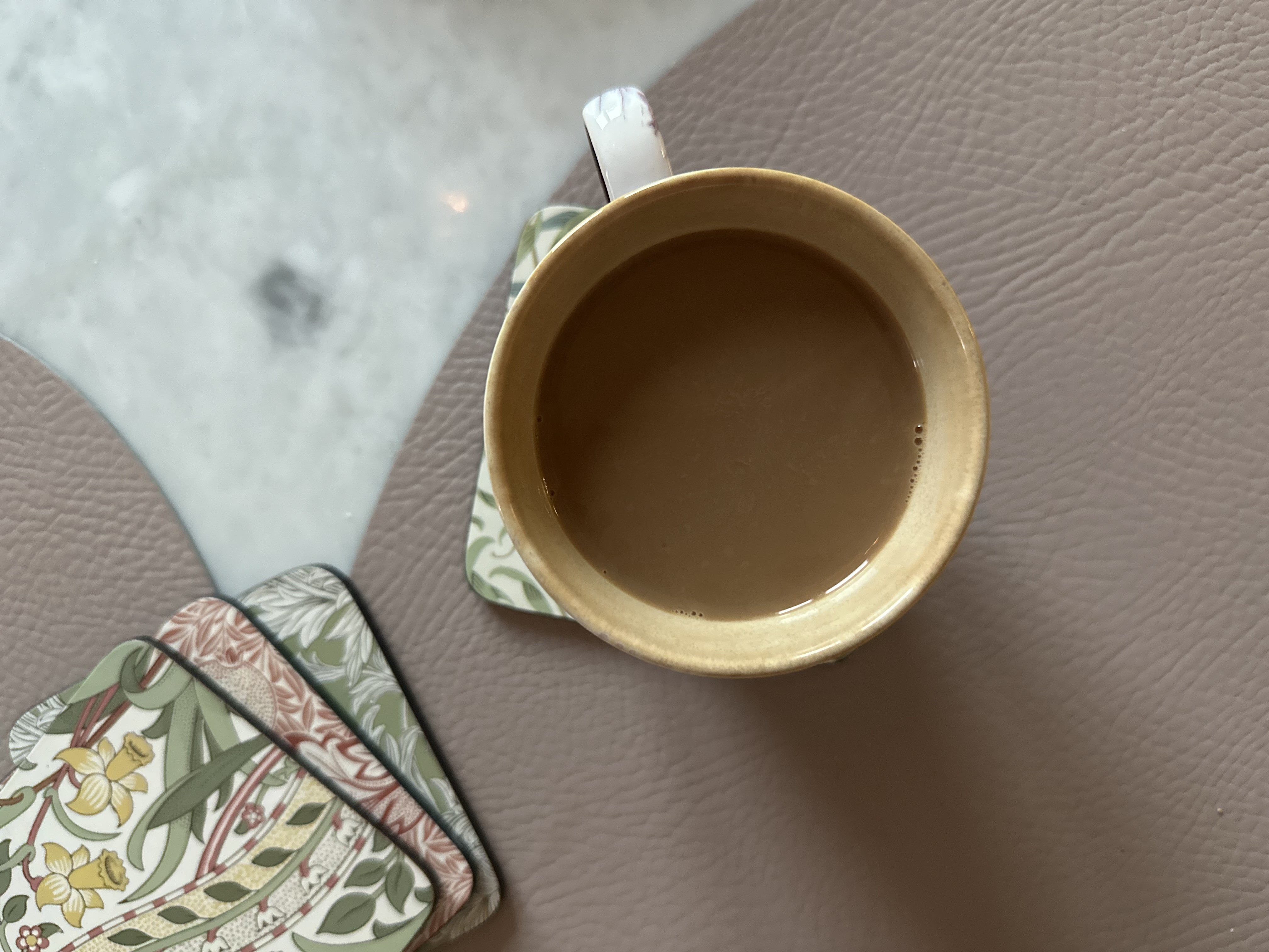 En kopp kaffe redo att avnjutas efter ett morgonpass